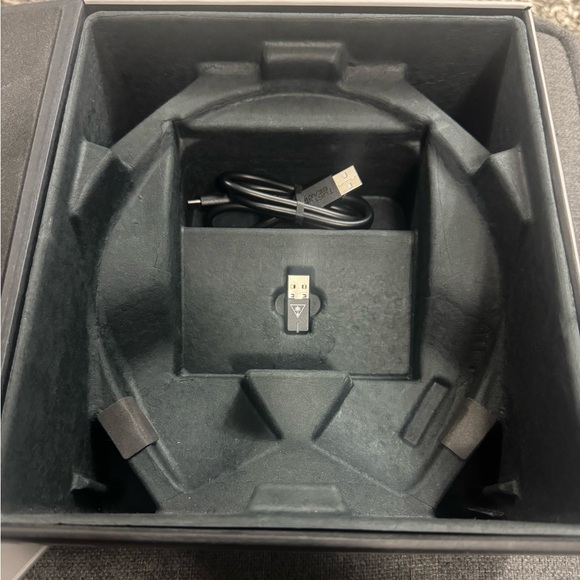 Stealth 700 Gen 2 Wireless Gaming Headset - Black - Picture 3 of 5